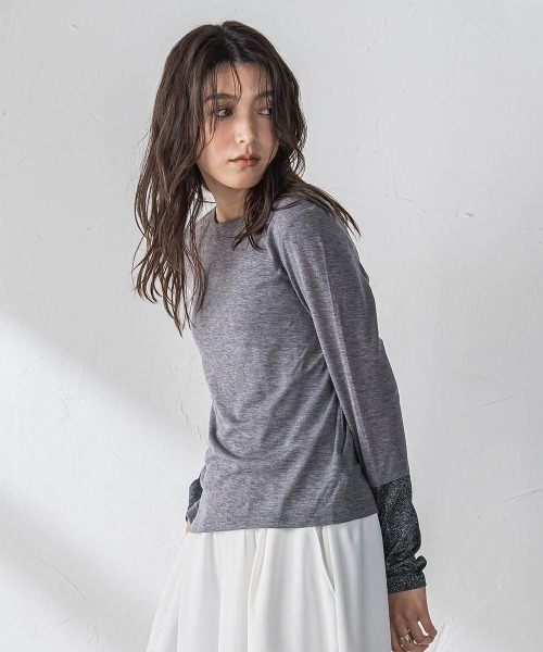 MAYSON GREY（メイソングレイ）の「2WAYラメカフスインナー≪洗濯機で洗える≫（Tシャツ/カットソー・レディース・チャコールグレー/オフホワイト・M）」の4枚目の写真