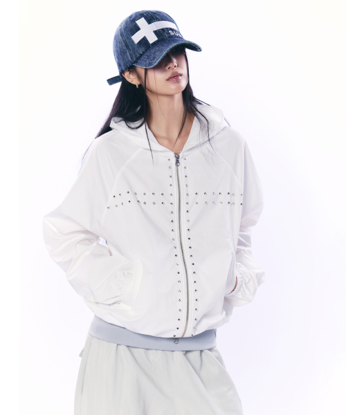 SETUP-EXE(セットアップイーエックスイー)の「STUDDED HOOD WINDBREAK / WHITE(ナイロンジャケット・レディース・その他・OS)」の5枚目の写真