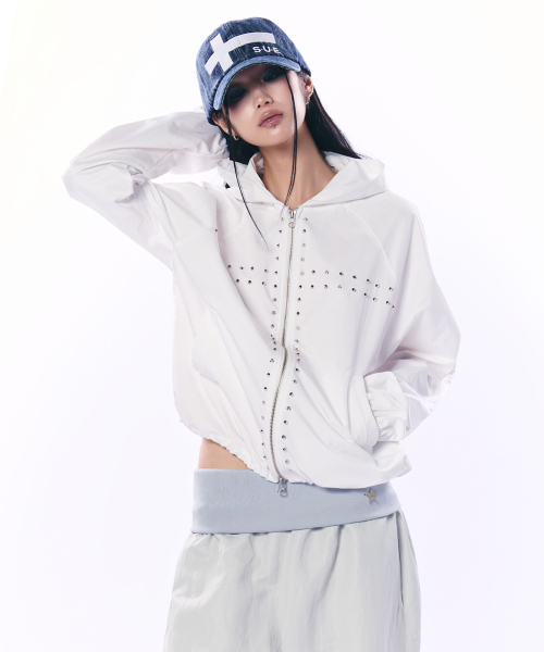 SETUP-EXE(セットアップイーエックスイー)の「STUDDED HOOD WINDBREAK / WHITE(ナイロンジャケット・レディース・その他・OS)」の6枚目の写真