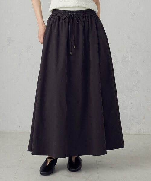 COMME CA ISM（コムサイズム）の「2WAYストレッチナイロンタフタ ギャザースカート（スカート・レディース・チャコール/アイボリー・LARGE/MEDIUM）」の8枚目の写真