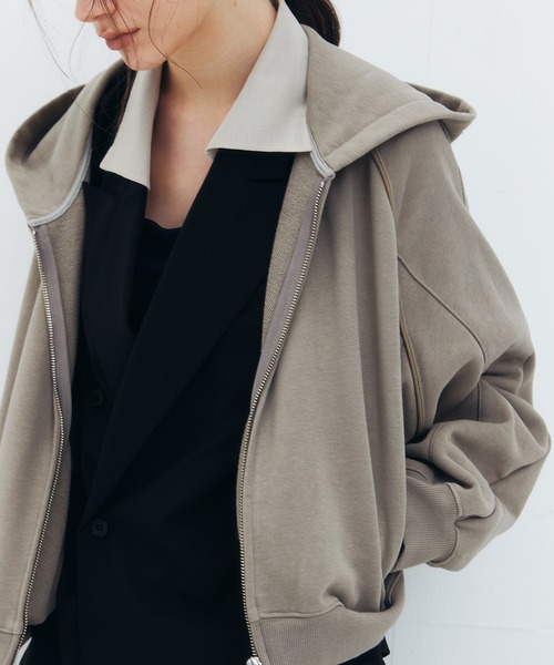LE CIEL BLEU(ルシェルブルー)の「デタッチャブルカラーシャツジャケット / Detachable-Collar Shirt Jacket(テーラードジャケット・レディース・ブラック/グレー/ネイビー・34/36)」の2枚目の写真