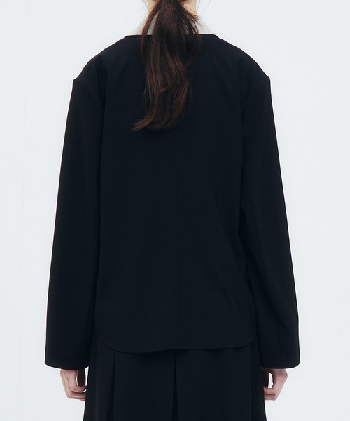 LE CIEL BLEU（ルシェルブルー）の「デタッチャブルカラーシャツジャケット / Detachable-Collar Shirt Jacket（テーラードジャケット・レディース・ブラック/グレー/ネイビー・34/36）」の22枚目の写真