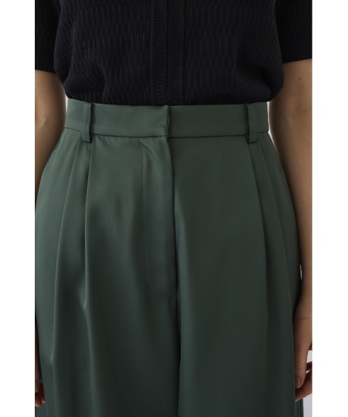 RIM.ARK(リムアーク)の「Hidden detail wide pants ヒドゥン ディテール ワイド パンツ(スラックス・レディース・ブラック/グリーン・38/36)」の22枚目の写真