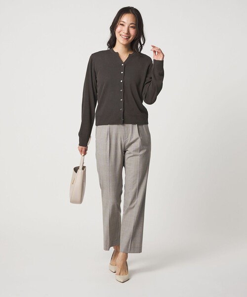 A DAY IN THE LIFE UNITED ARROWS（アデイインザライフユナイテッドアローズ）の「メタルボタン キーネックカーディガン ‐ウォッシャブル‐＜A DAY IN THE LIFE＞（カーディガン/ボレロ・レディース・ライトピンク/ダークグレー/その他1・FREE）」の5枚目の写真
