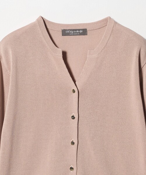 A DAY IN THE LIFE UNITED ARROWS（アデイインザライフユナイテッドアローズ）の「メタルボタン キーネックカーディガン ‐ウォッシャブル‐＜A DAY IN THE LIFE＞（カーディガン/ボレロ・レディース・ライトピンク/ダークグレー/その他1・FREE）」の11枚目の写真