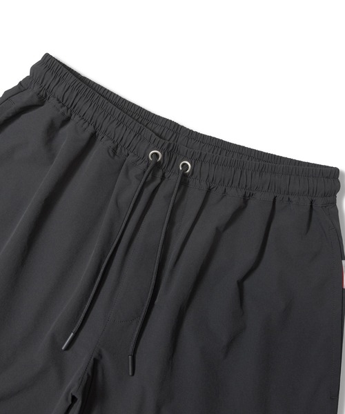 PARIS SAINT-GERMAIN(パリサンジェルマン)の「PSG-STRECTH WOVEN SHORT PANTS(その他パンツ・メンズ・ブラック・M/L/XL)」の4枚目の写真
