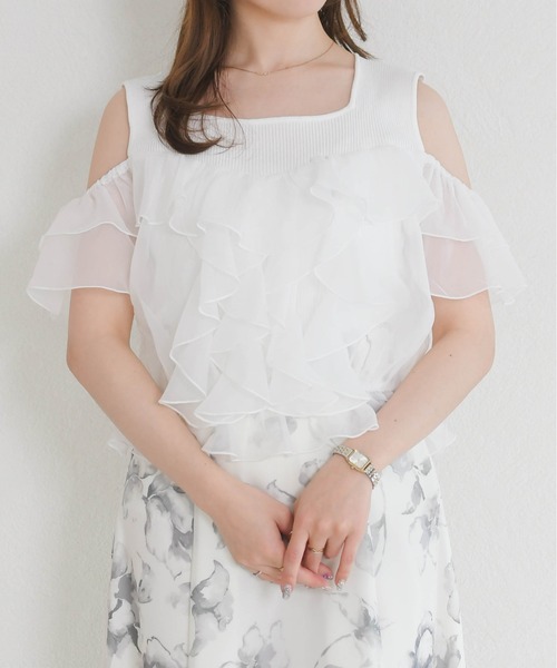 MISCH MASCH(ミッシュマッシュ)の「2026春夏新作 パウダーシフォンラッフルレイヤード肩開きニット(ニット/セーター・レディース・ピンク/ホワイト/イエロー・フリ-)」の11枚目の写真