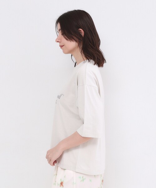 OPAQUE.CLIP(オペークドットクリップ)の「リラクシーロゴプリントTシャツ【洗濯機OK】(Tシャツ/カットソー・レディース・ナチュラル/ホワイト・38/40)」の12枚目の写真