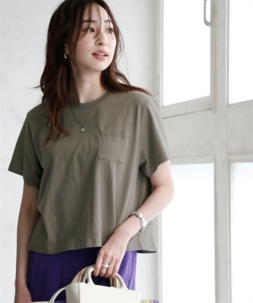 nissen(ニッセン)の「綿100%汗染みしにくいクロップド丈Tシャツ<大きいサイズ有>(Tシャツ/カットソー・レディース・ブラック/ネイビー/グレー系/杢グレー/オフホワイト・L/M/S/3L/LL)」の4枚目の写真