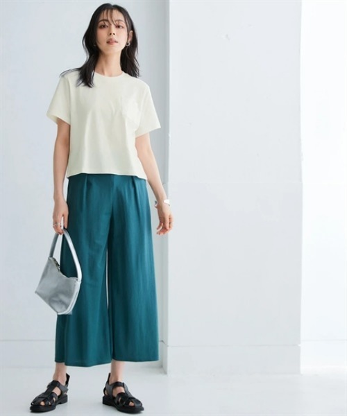 nissen(ニッセン)の「綿100%汗染みしにくいクロップド丈Tシャツ<大きいサイズ有>(Tシャツ/カットソー・レディース・ブラック/ネイビー/グレー系/杢グレー/オフホワイト・L/M/S/3L/LL)」の6枚目の写真