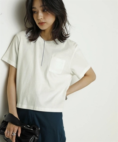 nissen(ニッセン)の「綿100%汗染みしにくいクロップド丈Tシャツ<大きいサイズ有>(Tシャツ/カットソー・レディース・ブラック/ネイビー/グレー系/杢グレー/オフホワイト・L/M/S/3L/LL)」の8枚目の写真