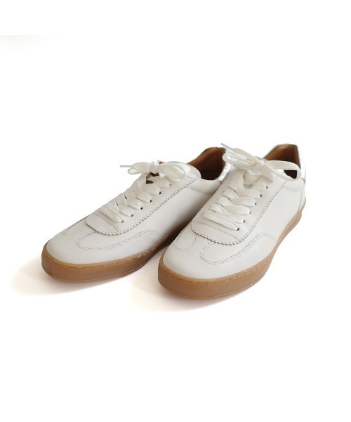 Pointer（shoes）（ポインター）の「【本革】スニーカー（スニーカー・レディース・シルバー/ホワイト/ブラック・38/39/40/35/36/37）」の2枚目の写真