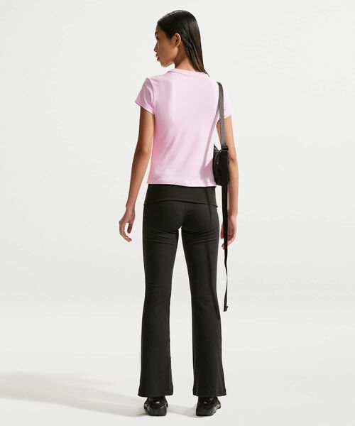 NIKE(ナイキ)の「ナイキ スポーツウェア チル ニット ウィメンズ スリム モッドクロップド Tシャツ / Nike Sportswear Chill Knit Women's Slim Mod-Cropped T-Shirt IO3532-663 Pink Foam(Tシャツ/カットソー・レディース・ピンク・S/L/XS/XL/M)」の5枚目の写真