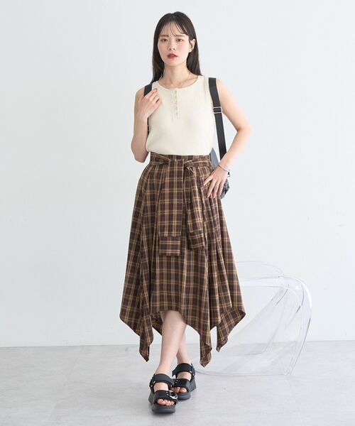 earth music&ecology（アースミュージックアンドエコロジー）の「ピコミシンヘンリーネックタンクトップ（タンクトップ・レディース・ブラック/アイボリー/ブラウン・M/S）」の22枚目の写真