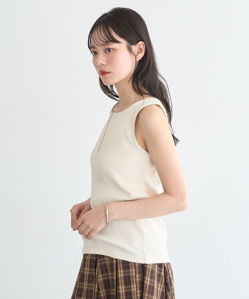 earth music&ecology（アースミュージックアンドエコロジー）の「ピコミシンヘンリーネックタンクトップ（タンクトップ・レディース・ブラック/アイボリー/ブラウン・M/S）」の8枚目の写真