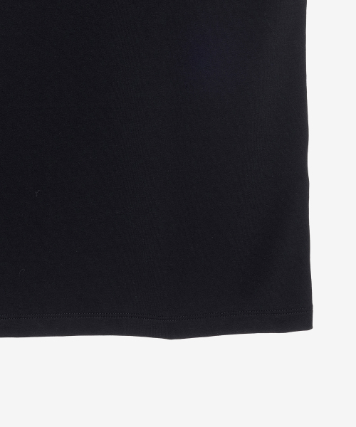 BASIC HOUSE(ベーシックハウス)の「女性 チャラン スパン Uネック オーバーサイズ 長袖Tシャツ ブラック(Tシャツ/カットソー・レディース・ブラック・100/85/90/95)」の8枚目の写真