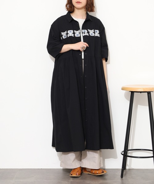 Emago(イマゴ)の「EMAGO 花刺繍ワンピース 半端袖(シャツワンピース・レディース・アイボリー/ブラック/オリーブ・FREE)」の11枚目の写真