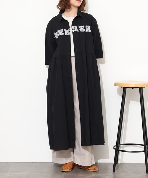 Emago(イマゴ)の「EMAGO 花刺繍ワンピース 半端袖(シャツワンピース・レディース・アイボリー/ブラック/オリーブ・FREE)」の12枚目の写真