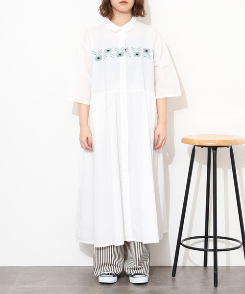 Emago(イマゴ)の「EMAGO 花刺繍ワンピース 半端袖(シャツワンピース・レディース・アイボリー/ブラック/オリーブ・FREE)」の22枚目の写真