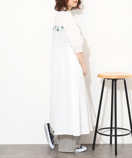 Emago(イマゴ)の「EMAGO 花刺繍ワンピース 半端袖(シャツワンピース・レディース・アイボリー/ブラック/オリーブ・FREE)」の9枚目の写真