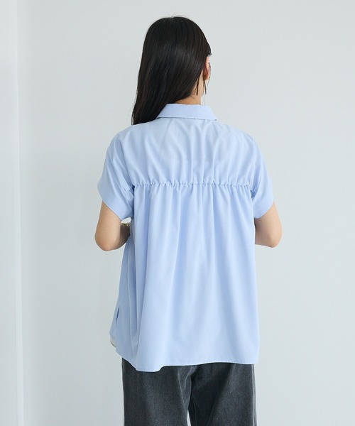 CRAFT STANDARD BOUTIQUE(クラフトスタンダードブティック)の「遮熱 シャーリングショートスリーブブラウス(シャツ/ブラウス・レディース・ベージュ/サックスブルー/オフホワイト・FREE)」の9枚目の写真