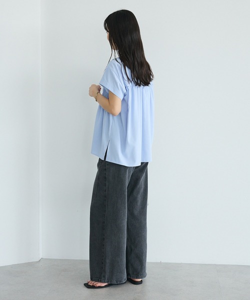 CRAFT STANDARD BOUTIQUE(クラフトスタンダードブティック)の「遮熱 シャーリングショートスリーブブラウス(シャツ/ブラウス・レディース・ベージュ/サックスブルー/オフホワイト・FREE)」の12枚目の写真