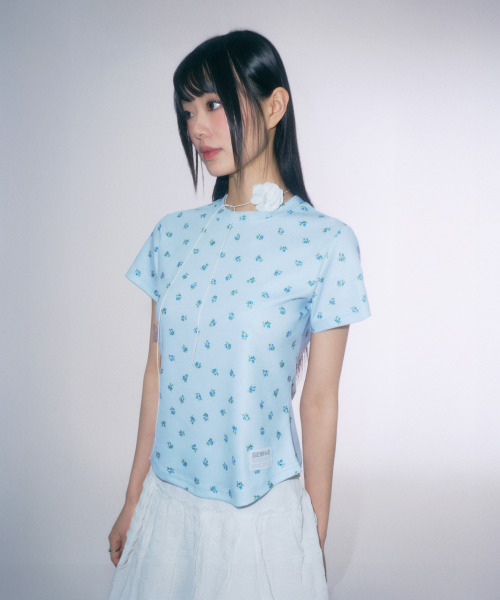 SEW-B(ソービー)の「Fine Flowers - Sky セミクロップ(Tシャツ/カットソー・レディース・その他・FREE)」の2枚目の写真