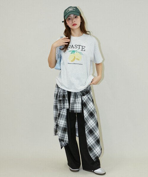 PUBLUX(パブリュクス)の「PUBLUX/パブリュクス レモン 刺繍 Tシャツ 限定展開(Tシャツ/カットソー・レディース・ライトグレー/ピンク/ネイビー/チャコールグレー・フリ-)」の19枚目の写真