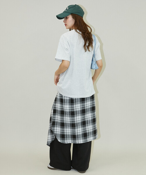 PUBLUX(パブリュクス)の「PUBLUX/パブリュクス レモン 刺繍 Tシャツ 限定展開(Tシャツ/カットソー・レディース・ライトグレー/ピンク/ネイビー/チャコールグレー・フリ-)」の20枚目の写真