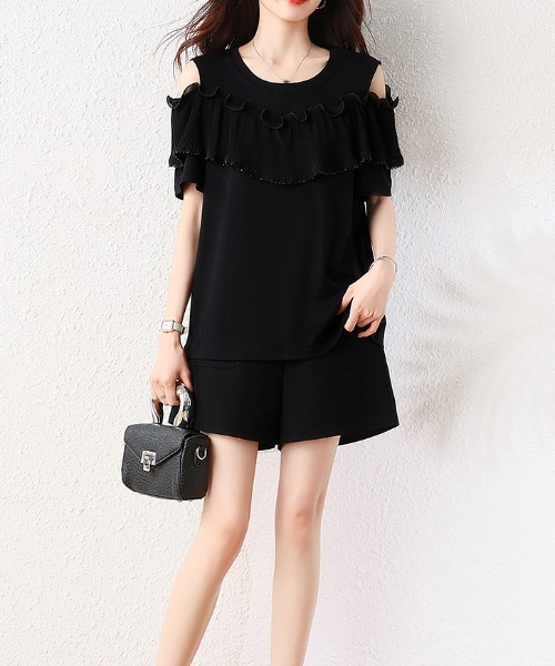 LUCPY(ラクピー)の「フリルデザインオープンショルダートップス(その他トップス・レディース・ブラック・XXX-LARGE/XX-LARGE/X-LARGE/LARGE)」の1枚目の写真