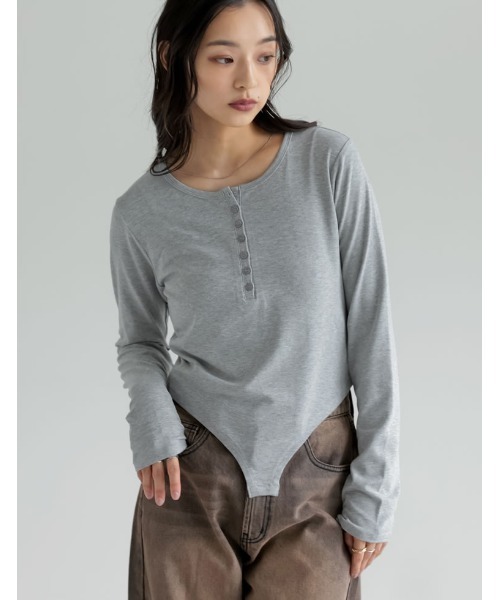 Re:EDIT（リエディ）の「[2026 SUMMER COLLECTION][接触冷感]アンチピリングボディスーツカッティングトップス（Tシャツ/カットソー・レディース・レッド/杢グレー/ブラック/アイボリー・MEDIUM/LARGE）」の8枚目の写真