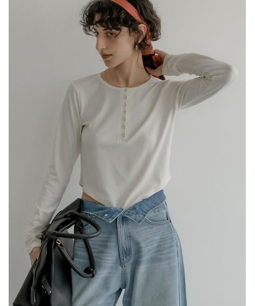 Re:EDIT（リエディ）の「[2026 SUMMER COLLECTION][接触冷感]アンチピリングボディスーツカッティングトップス（Tシャツ/カットソー・レディース・レッド/杢グレー/ブラック/アイボリー・MEDIUM/LARGE）」の19枚目の写真