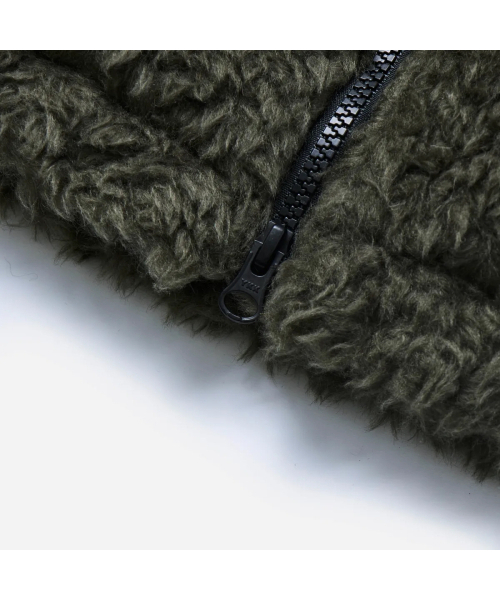 GARMENTS FAB(ガーメンツファブ)の「Heavy EMB Padded Fur Jacket (KHAKI)(ムートンコート・レディース・その他・LARGE/MEDIUM)」の7枚目の写真