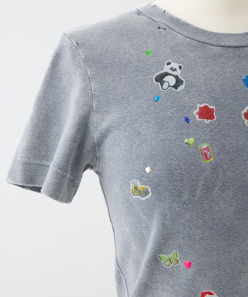Maison MIHARA YASUHIRO(メゾンミハラヤスヒロ)の「【MIHARA YASUHIRO/ミハラヤスヒロ】BLEACHED KIDS STICKER MINI TEE/ブリーチドキッズステッカーミニT(Tシャツ/カットソー・レディース・ブラック/グレー・38)」の14枚目の写真