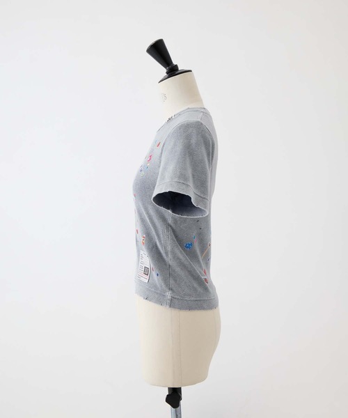 Maison MIHARA YASUHIRO(メゾンミハラヤスヒロ)の「【MIHARA YASUHIRO/ミハラヤスヒロ】BLEACHED KIDS STICKER MINI TEE/ブリーチドキッズステッカーミニT(Tシャツ/カットソー・レディース・ブラック/グレー・38)」の10枚目の写真