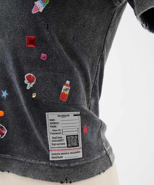 Maison MIHARA YASUHIRO(メゾンミハラヤスヒロ)の「【MIHARA YASUHIRO/ミハラヤスヒロ】BLEACHED KIDS STICKER MINI TEE/ブリーチドキッズステッカーミニT(Tシャツ/カットソー・レディース・ブラック/グレー・38)」の8枚目の写真
