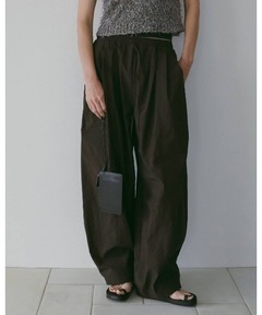 Volumetuck Cocoon Pants（その他パンツ）｜anuke（アンヌーク）の