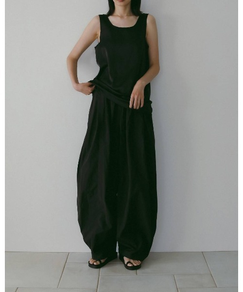 anuke(アンヌーク)の「Volumetuck Cocoon Pants 62610720(その他パンツ・メンズ・ブラック/ブラウン/ピンク・36/38)」の11枚目の写真