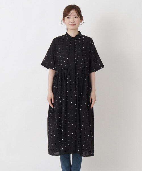 one'sterrace(ワンズテラス)の「キャンブリックブラウジングワンピース(ワンピース・レディース・ブラック系8・02)」の6枚目の写真