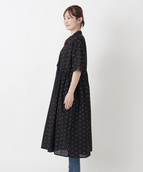 one'sterrace(ワンズテラス)の「キャンブリックブラウジングワンピース(ワンピース・レディース・ブラック系8・02)」の7枚目の写真