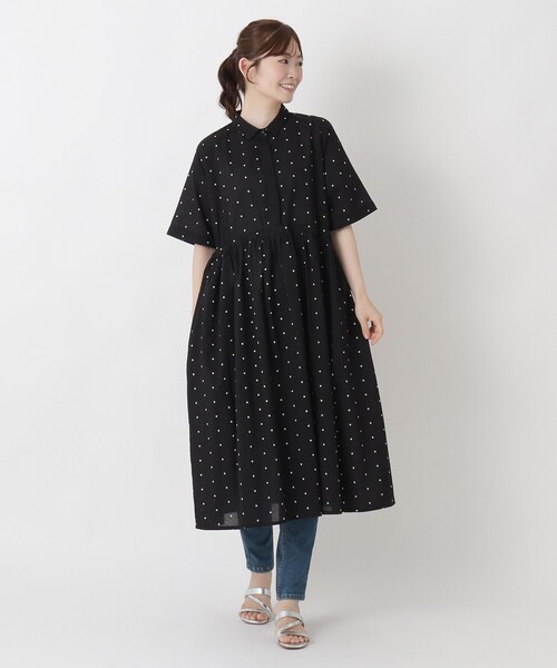 one'sterrace(ワンズテラス)の「キャンブリックブラウジングワンピース(ワンピース・レディース・ブラック系8・02)」の5枚目の写真