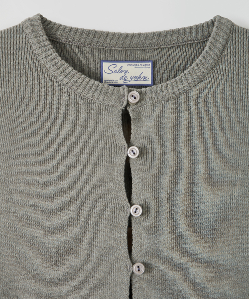 SALON DE YOHN（サロンドヨーン）の「Button Slit Cardigan_ Gray（ニット/セーター・レディース・その他・FREE）」の2枚目の写真