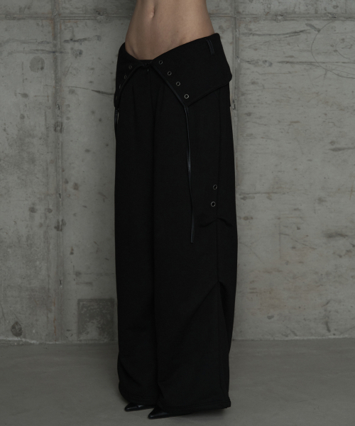 ETRE AU SOMMET(エトレオソメ)の「Double Rib Pintuck Training Pants (Black)(スウェットパンツ・レディース・ブラック・FREE)」の2枚目の写真