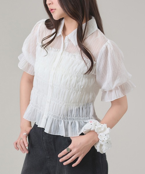 apres jour mignon(アプレジュールミニョン)の「シャーリングパフスリーブシャツ(シャツ/ブラウス・レディース・ネイビー/オフホワイト/ブルー系その他/ブラウン系その他・LARGE/フリー)」の9枚目の写真