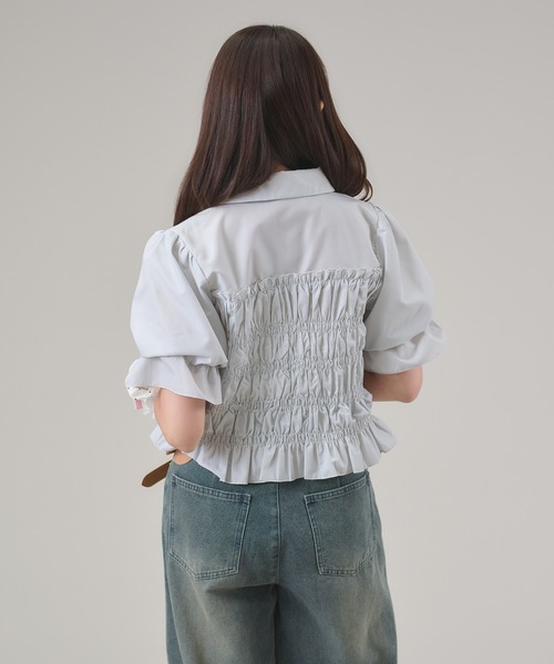 apres jour mignon(アプレジュールミニョン)の「シャーリングパフスリーブシャツ(シャツ/ブラウス・レディース・ネイビー/オフホワイト/ブルー系その他/ブラウン系その他・LARGE/フリー)」の15枚目の写真