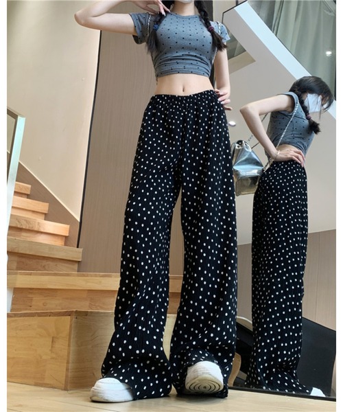 CHEER（チアー）の「【美脚・着痩せ】ドット柄 ウエストゴムイージーパンツ（その他パンツ・レディース・ブラック/ホワイト・FREE）」の4枚目の写真