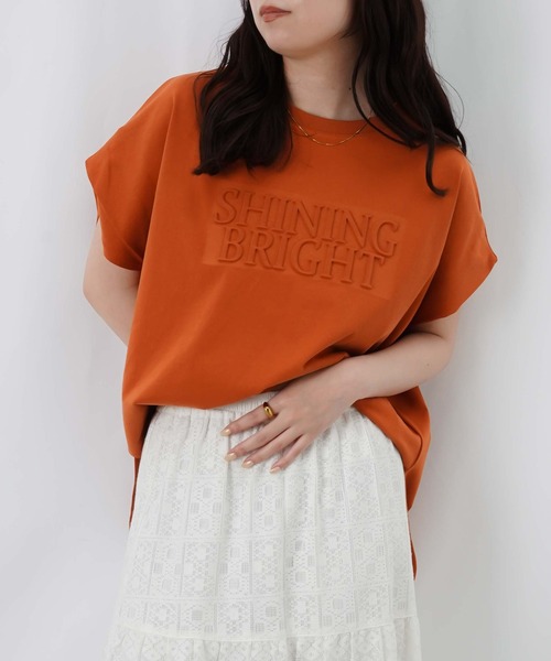 LUCA/LADY LUCK LUCA(ルカ/レディラックルカ)の「LC/LLL エンボスロゴTシャツ(Tシャツ/カットソー・レディース・カーキ/オレンジ/オフホワイト・FREE)」の2枚目の写真