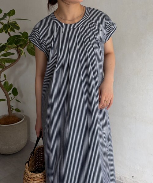 Jena espace merveilleux(ジェナ エスパスメルヴェイユ)の「プチボタンフレンチOP(ワンピース・レディース・ネイビー/ブラック/ブルー・FREE)」の16枚目の写真