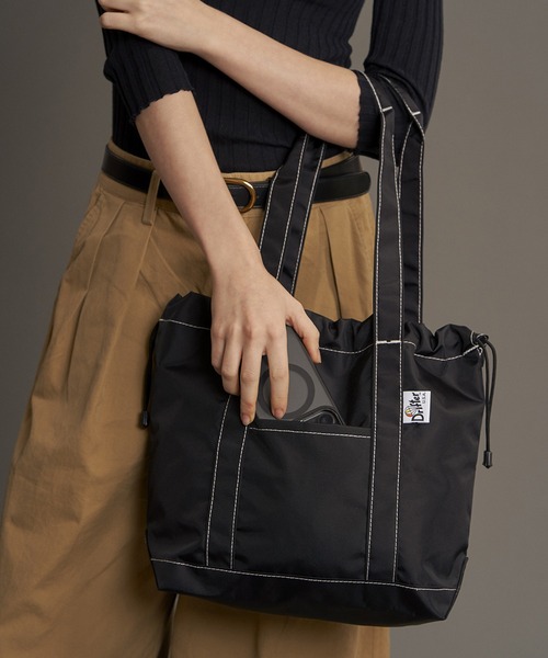 Drifter(ドリフター)の「BUCKEYE DRAWSTRING TOTE M/バックアイドローストリングトート(Mサイズ)(トートバッグ・レディース・ブラック/ベージュ系その他/レオパード/ダークグリーン系/チャコールグレー×ブラック・FREE)」の2枚目の写真