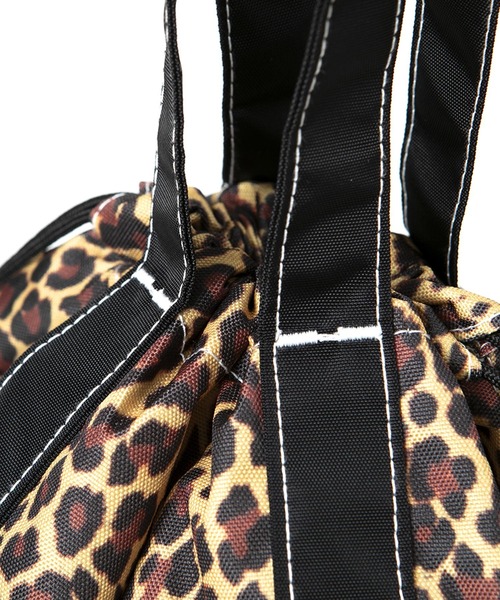 Drifter(ドリフター)の「BUCKEYE DRAWSTRING TOTE M/バックアイドローストリングトート(Mサイズ)(トートバッグ・レディース・ブラック/ベージュ系その他/レオパード/ダークグリーン系/チャコールグレー×ブラック・FREE)」の15枚目の写真